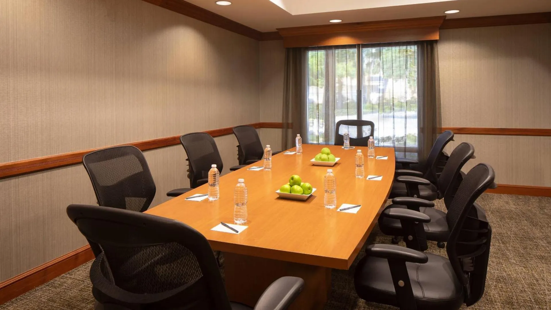 Springhill Suites By Marriott Tampa Westshore 3*,